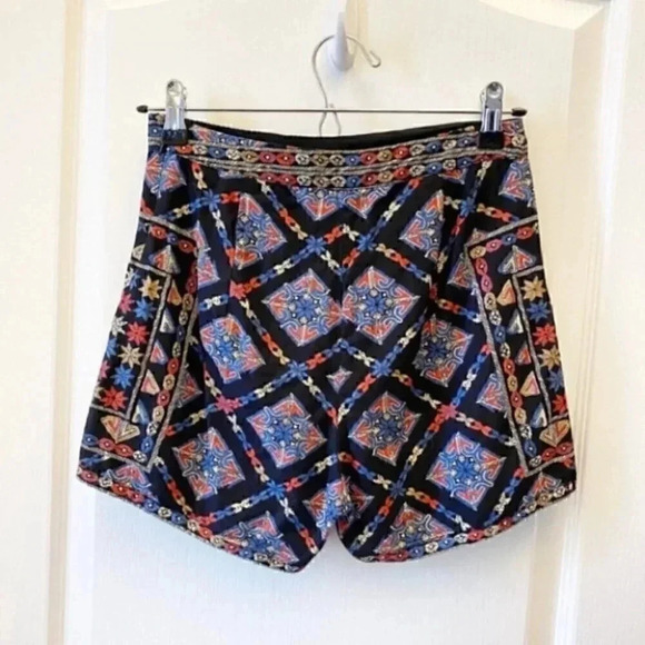Hollister Shorts High Rise Boho Aztec Tribal Print Black Blue  Red Size 00 XXS - Picture 12 of 13